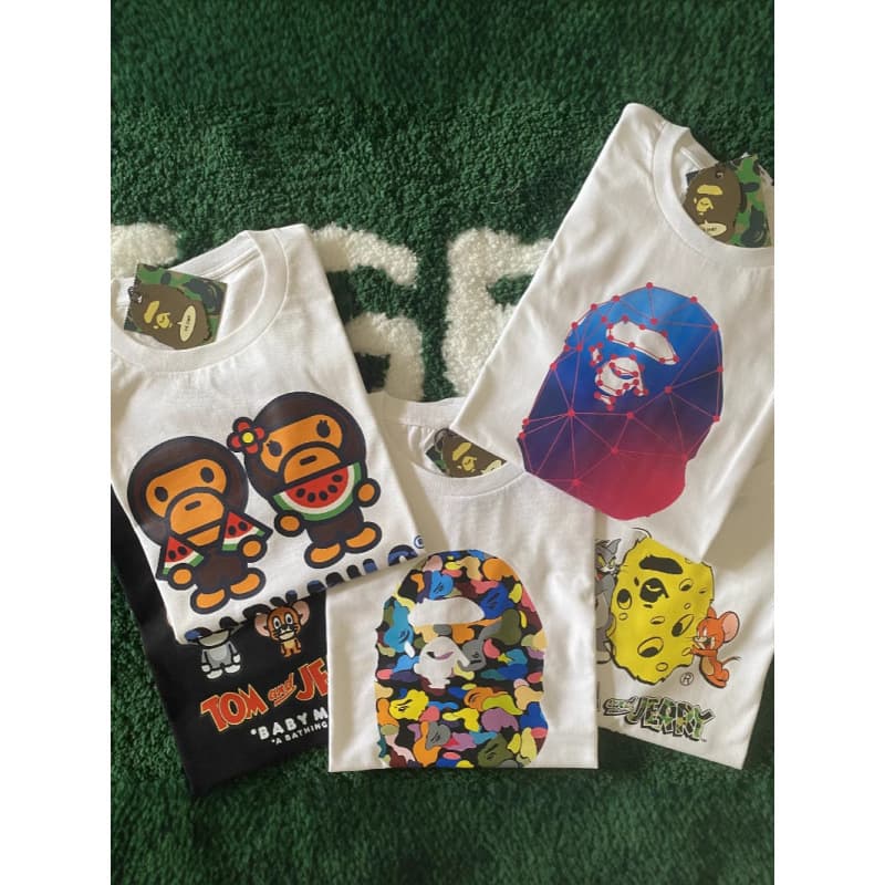 Japanese APE streetwear brand in stock, fast shipping, cartoon monkey print short-sleeve T-shirt, loose fit, casual round neck top