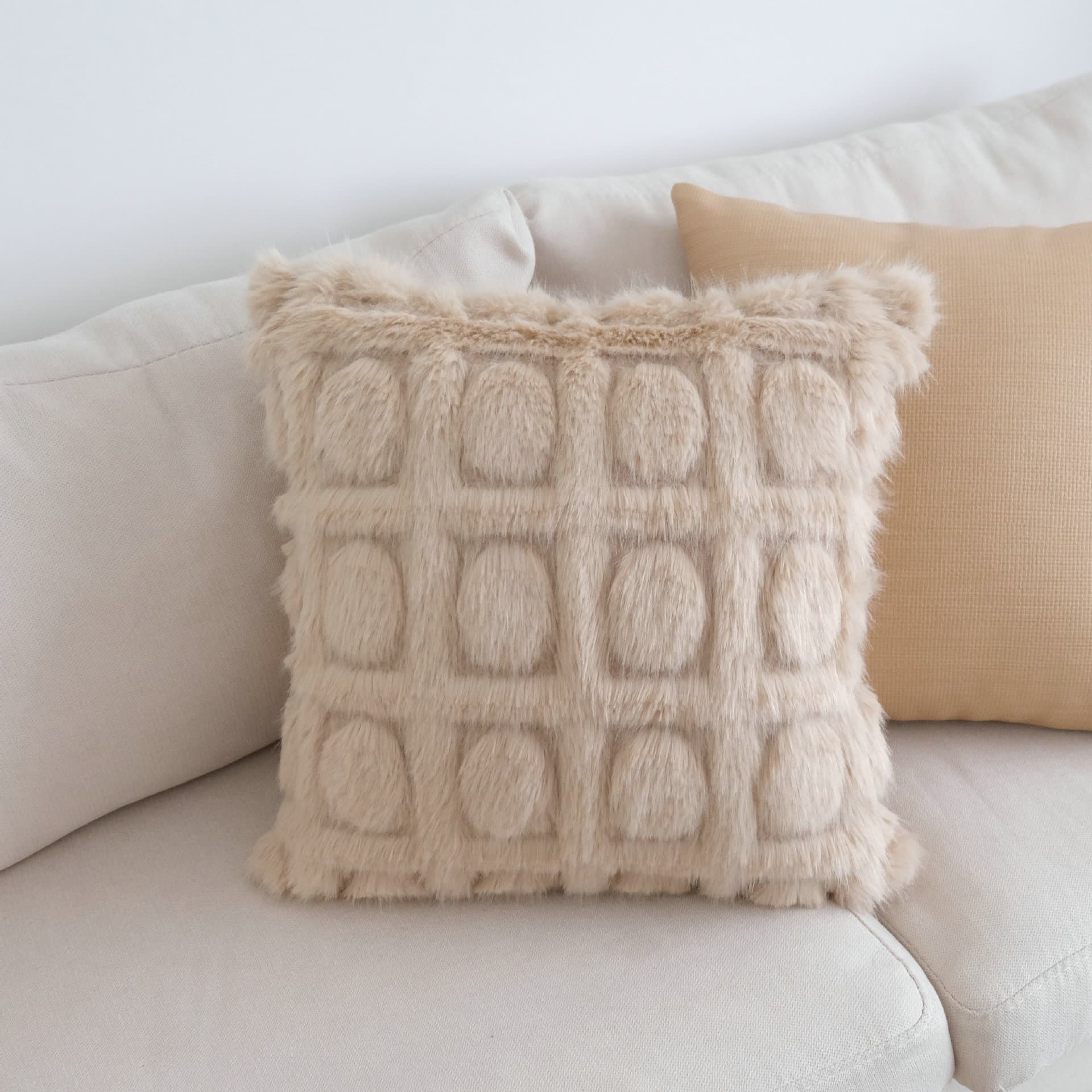 Ins Style Cream Faux Mink Throw Pillow Light Luxury Pillow Cover Plush Cushion Cover Hotel Showroom Sofa Pillow Cover