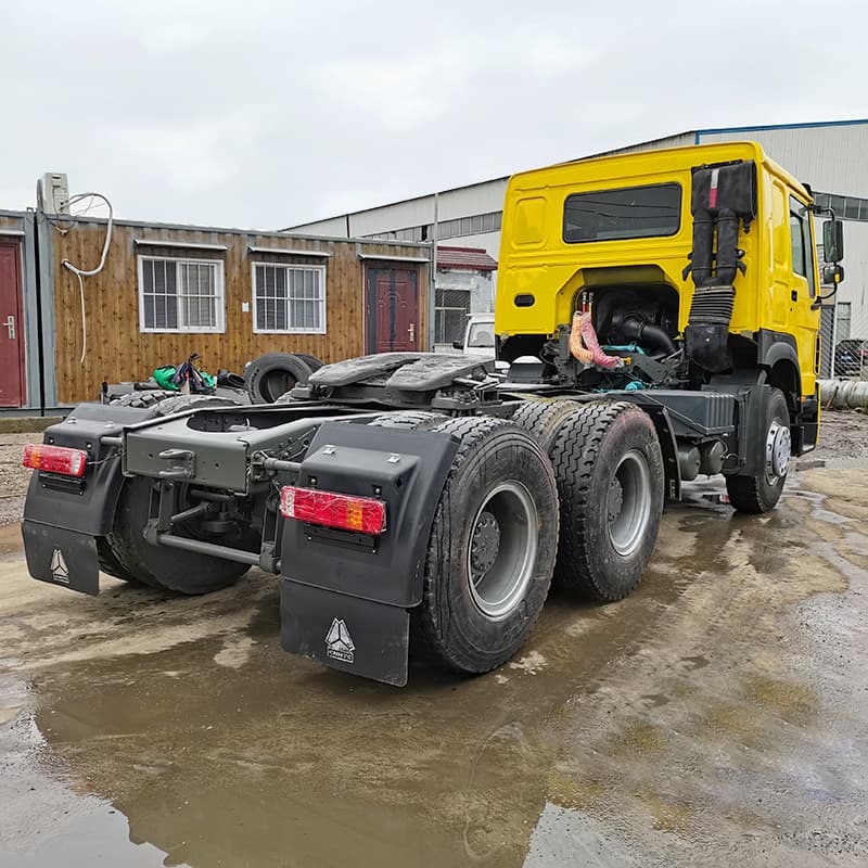 For Sale: Rear Eight-Wheel HOWO Tractor Head, Dual-Drive Cargo Transport Head, 380 HP Tractor Truck