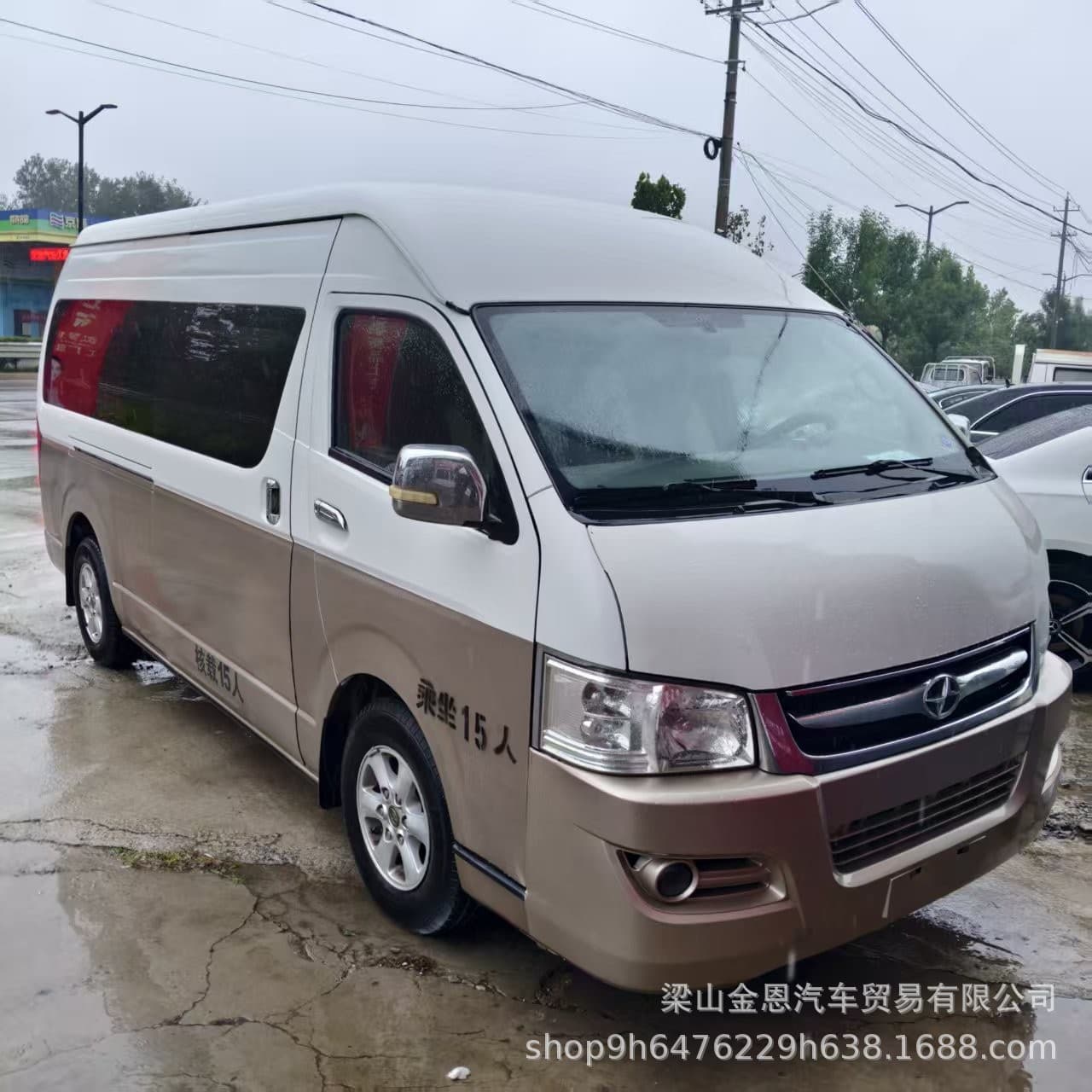 Export Hiace Bus 14-Seat Coaster 22-Seat Commute Medium Sightseeing Vehicle VIP Reception Vehicle