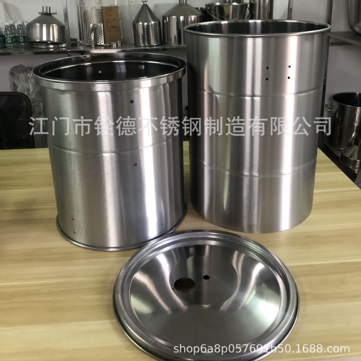Produce various specifications of vacuum barrels, mechanical material barrels, stainless steel vacuum barrels, industrial vacuum barrels for commercial use