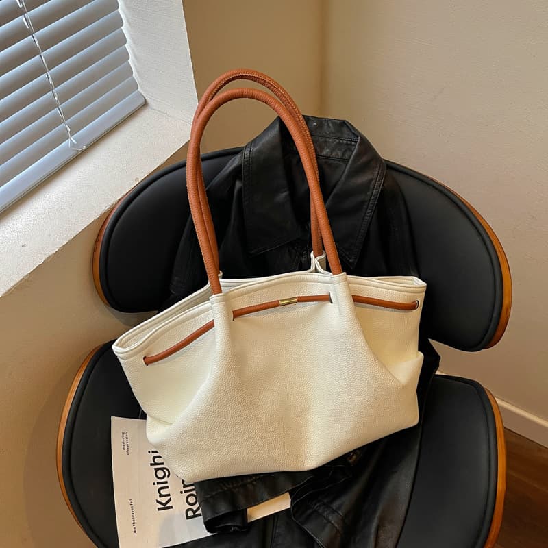 Commuter Large Capacity Bag for Women 2026 New Spring/Summer Versatile Shoulder Bag Fashionable Handheld Tote Bag