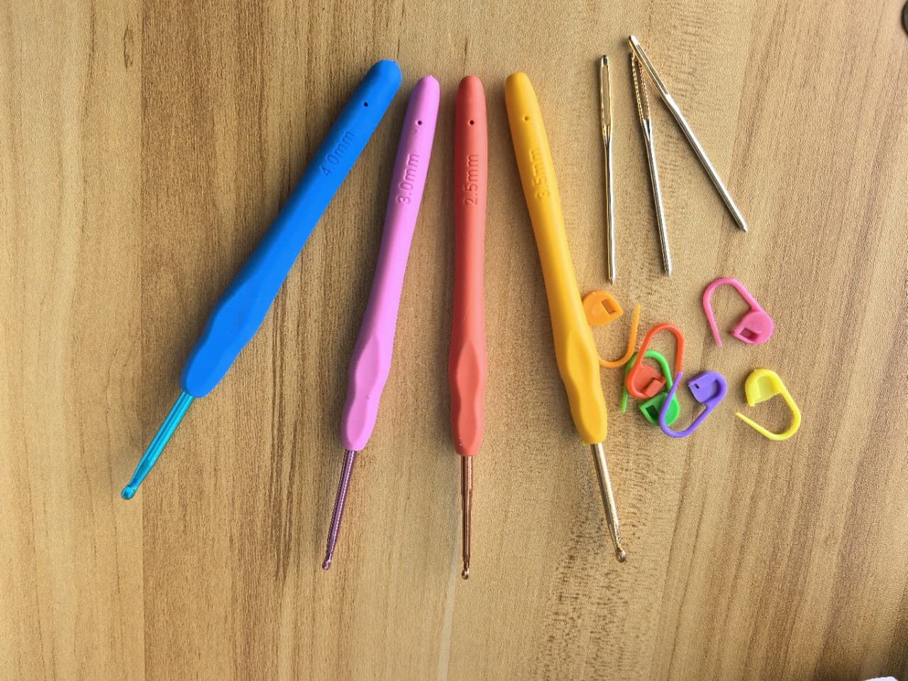 Single-End Crochet Hook with Bamboo Handle for DIY Knitting (Sold Individually, Not Shipped Alone)