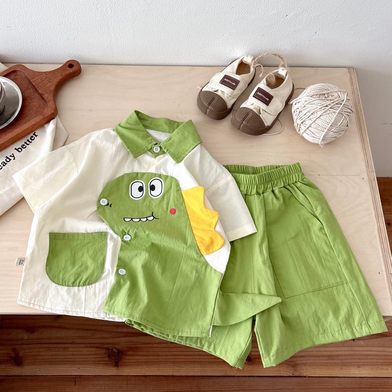 Summer New Arrival Toddler Boys and Girls Stylish Two-Piece Set Korean Style Summer New Casual Dinosaur Button-Front Short Sleeve Set