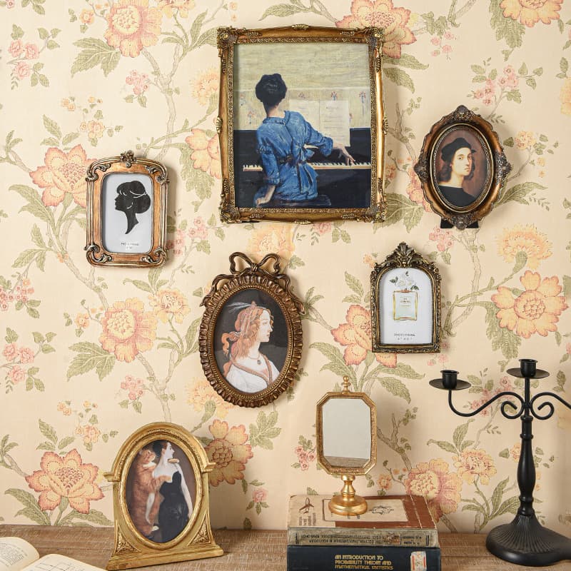 Vintage Court Style Resin Photo Frame Home Decor Furnishings Wall Hanging Imitation Wood Luxury Relief Painting Frame Ornament