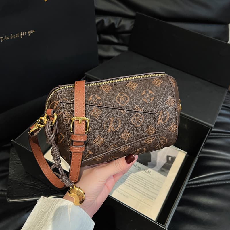 Textured Mini Bag Women's Handbag 2026 New Arrival Premium Wide Strap Phone Bag Vintage Niche Monogram Crossbody Bag for Women