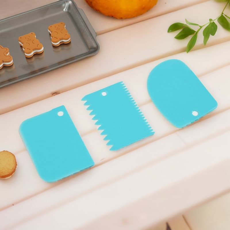 PP Food-Grade Colored Plastic Cream Scraper Tool 3-Piece Set, Cake Plastic Slicer, Baking Spatula