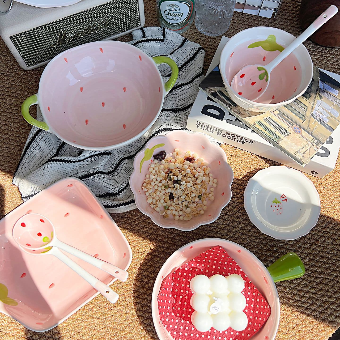 Cute Pink Strawberry Ceramic Household Soup Bowl Noodle Bowl Salad Fruit Bowl Vegetable Plate Rice Bowl Fish Plate Dumpling Plate