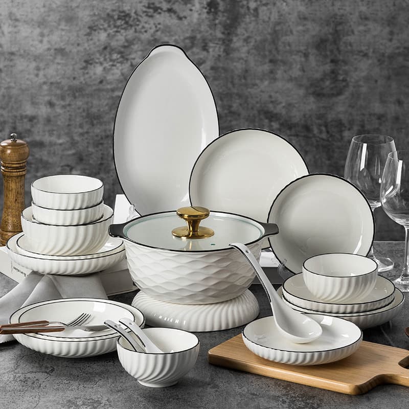 Jingdezhen ceramic bowl and dish set bowl household plate simple bowl plate chopsticks 2026 new ceramic tableware set