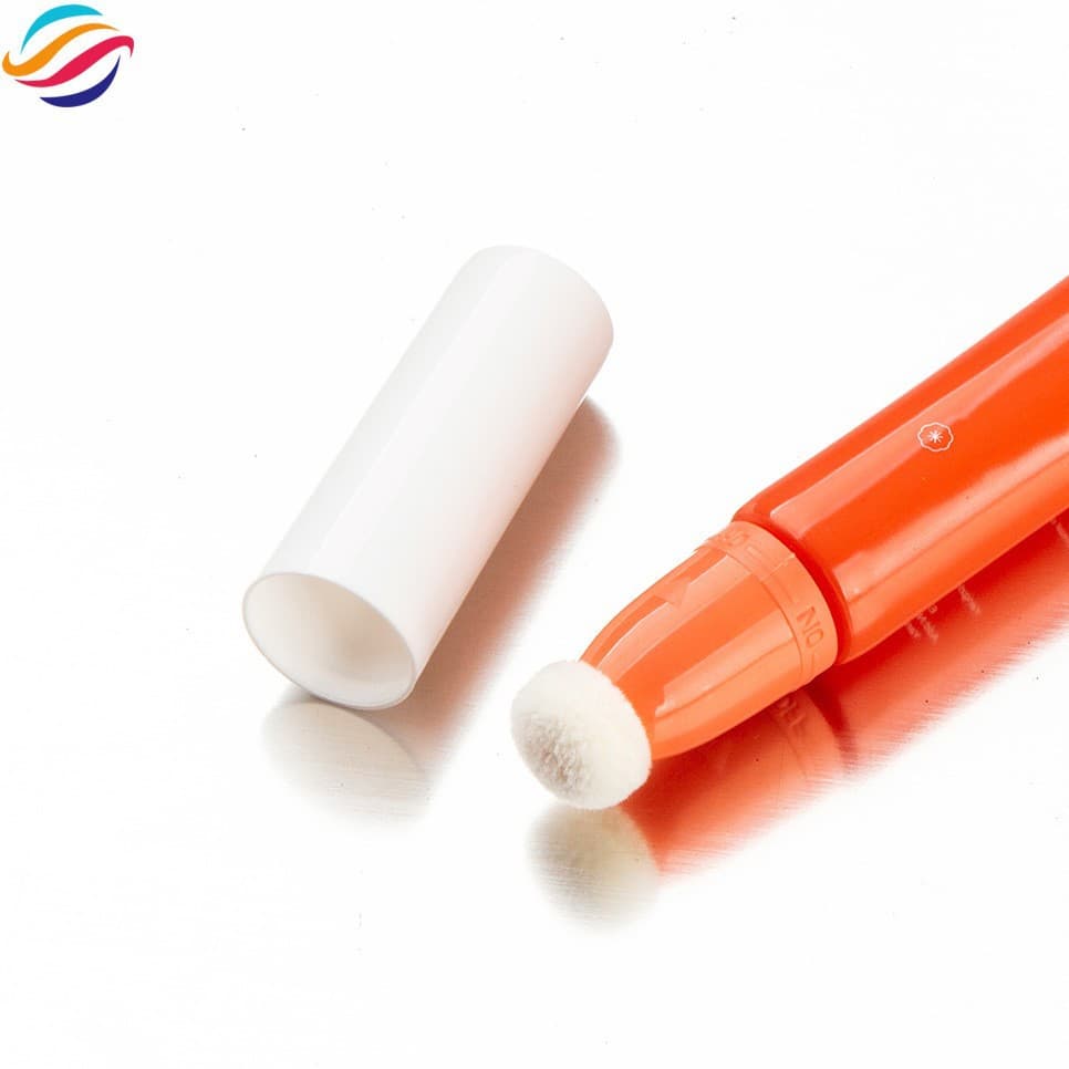 15g Small Capacity Custom Brush Head Lip Gloss Lip Glaze Squeeze Tube Cosmetic Refill Bottle Packaging Customization