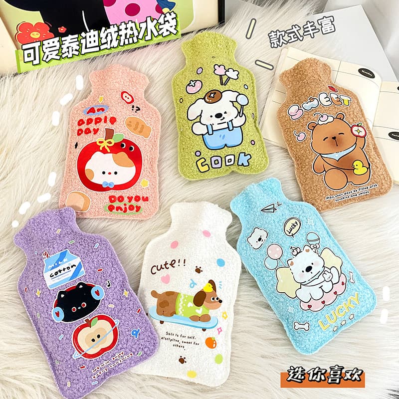 New 2025 cross-border hot water bottle for abdominal warming, refillable heat pack with plush insulation