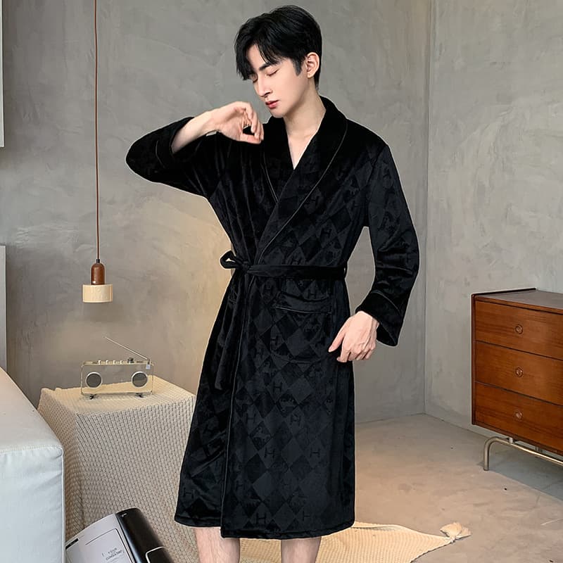 Men's Bathrobe and Pajamas for Autumn and Winter, Thickened Island Velvet Bathrobe, Large Size Loungewear for Home Use