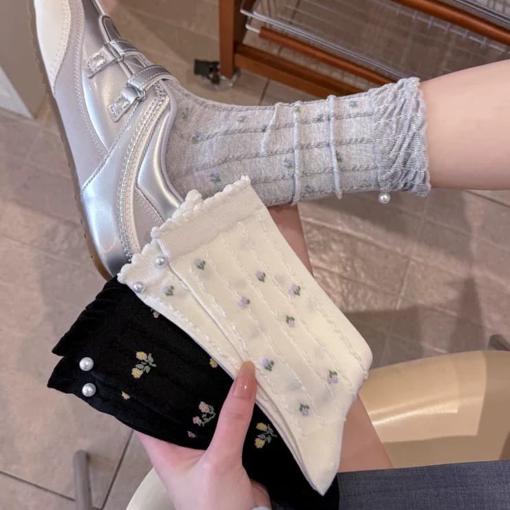 2026 Spring New Japanese Floral Lace-Trim Cotton Mid-Calf Socks for Women with Pearl Embellishment, Fashion Princess Socks