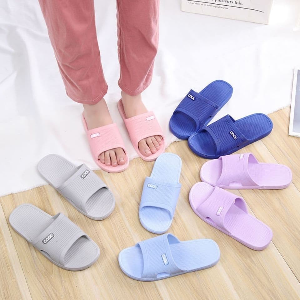 Summer Outdoor New Hard Sole Slippers for Women, Indoor Non-Slip Men's Bath Couples' Odor-Resistant Home Lightweight Slippers