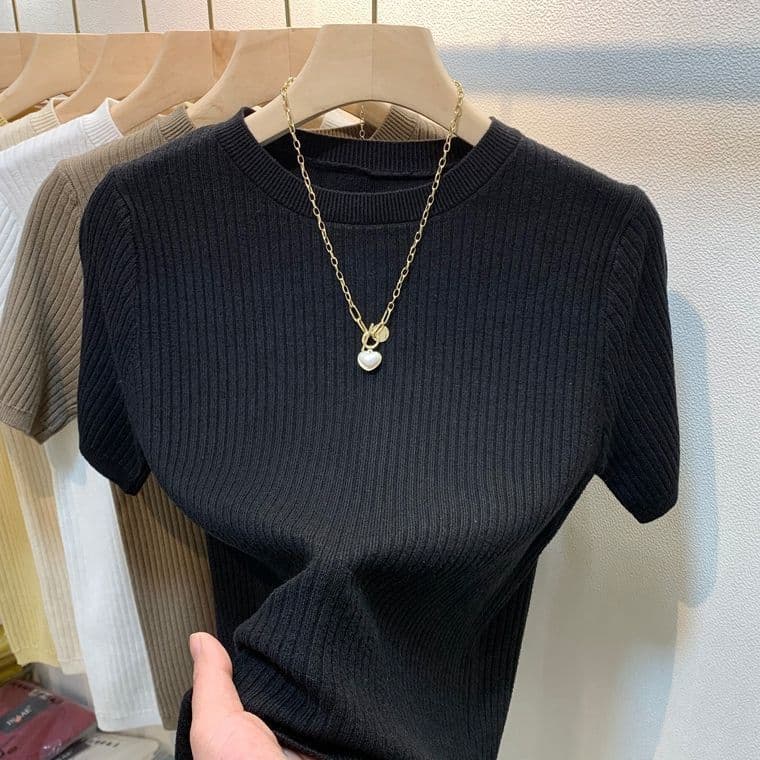 2024 new summer style slim-fitting sweater short-sleeved tops women's pullover sweater with short round neck bottoming shirt