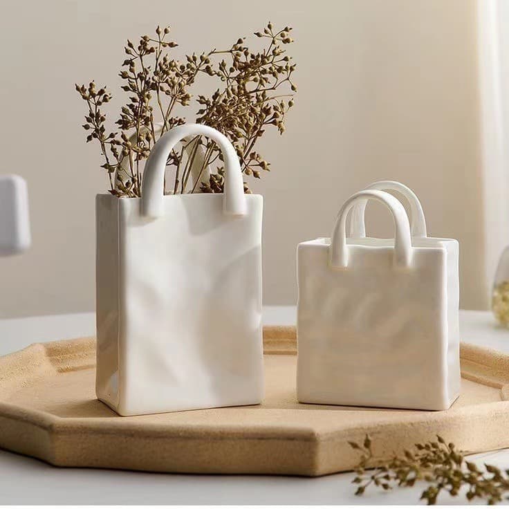 Ceramic Vase with Pleated Paper Bag Texture, White Vase Modern Minimalist Light Luxury Bisque White Flower Vessel Home Decor Cross-Border