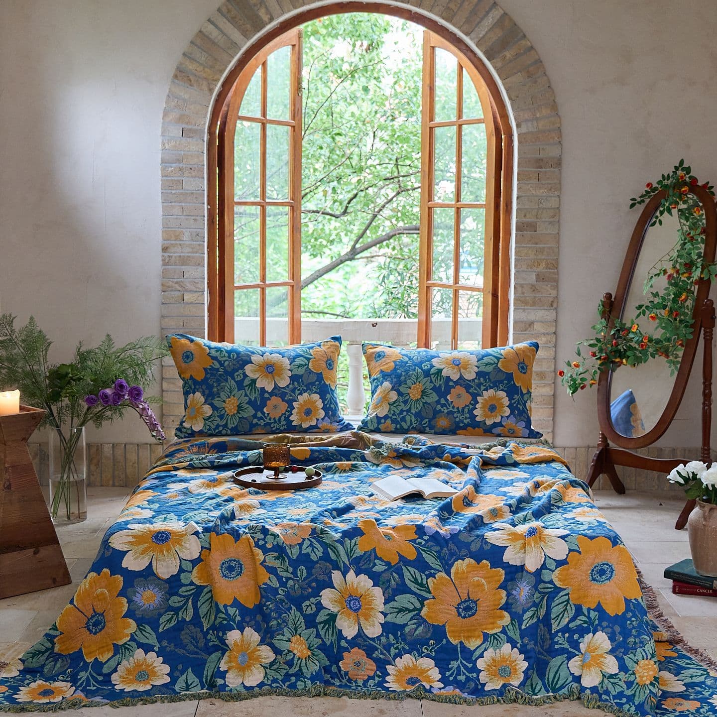 Cross-border skin-friendly soft all-cotton gauze throw blanket, Chinese-style floral pattern, foreign trade e-commerce Amazon wholesale and dropshipping.