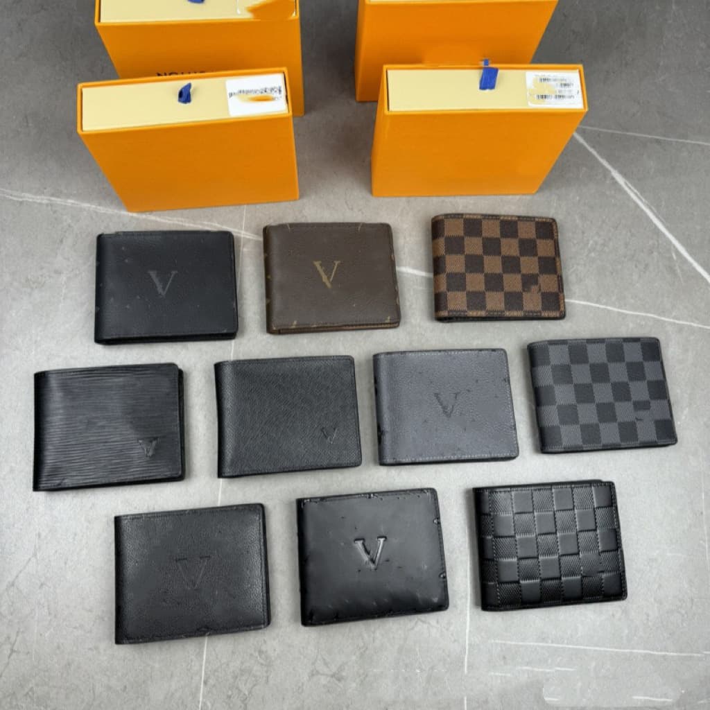 2025 Classic Vintage Short Card Holder Wallet European and American Genuine Leather Unisex with Logo 60985 Original