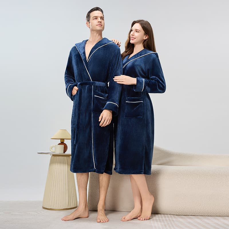 Cross-border Hot Selling Bathrobe Autumn Winter Flannel Robe Men Women Long Robe Bathrobe Hooded Couple Bathrobe