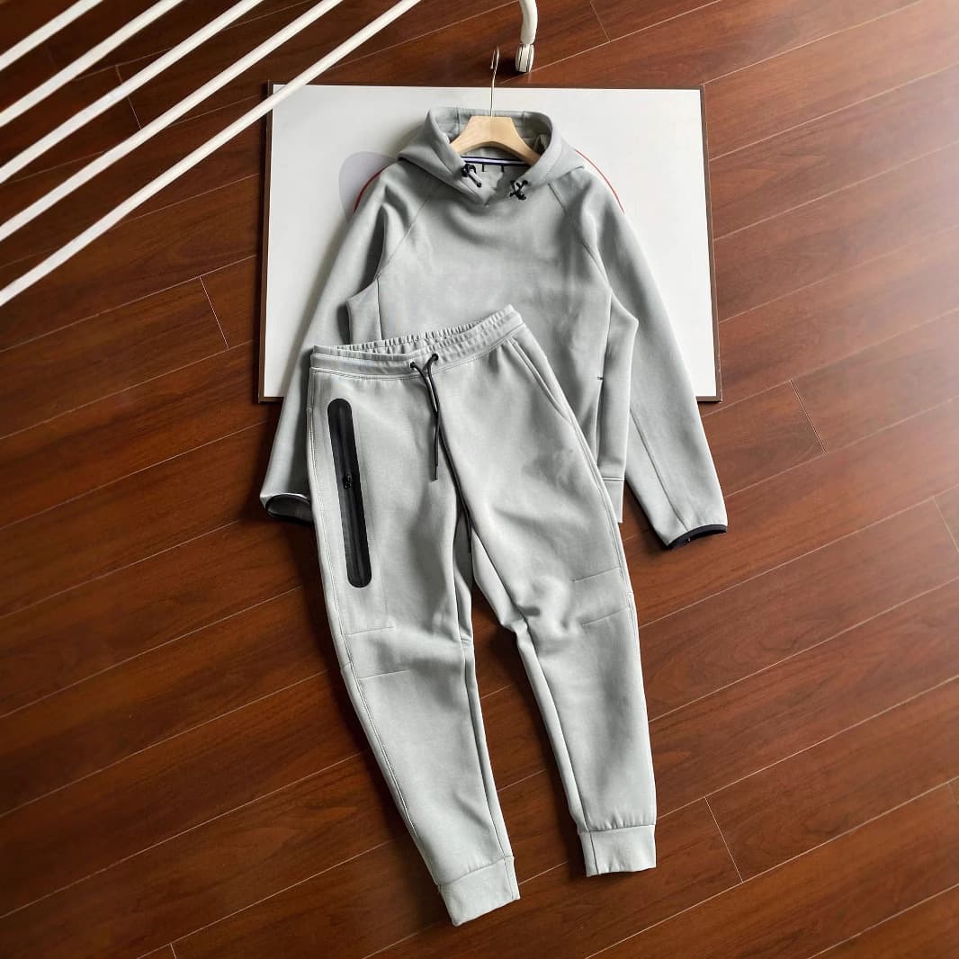 2025 new men's sporty adhesive hooded sweatshirt and pants set for spring/autumn, style 017+002.