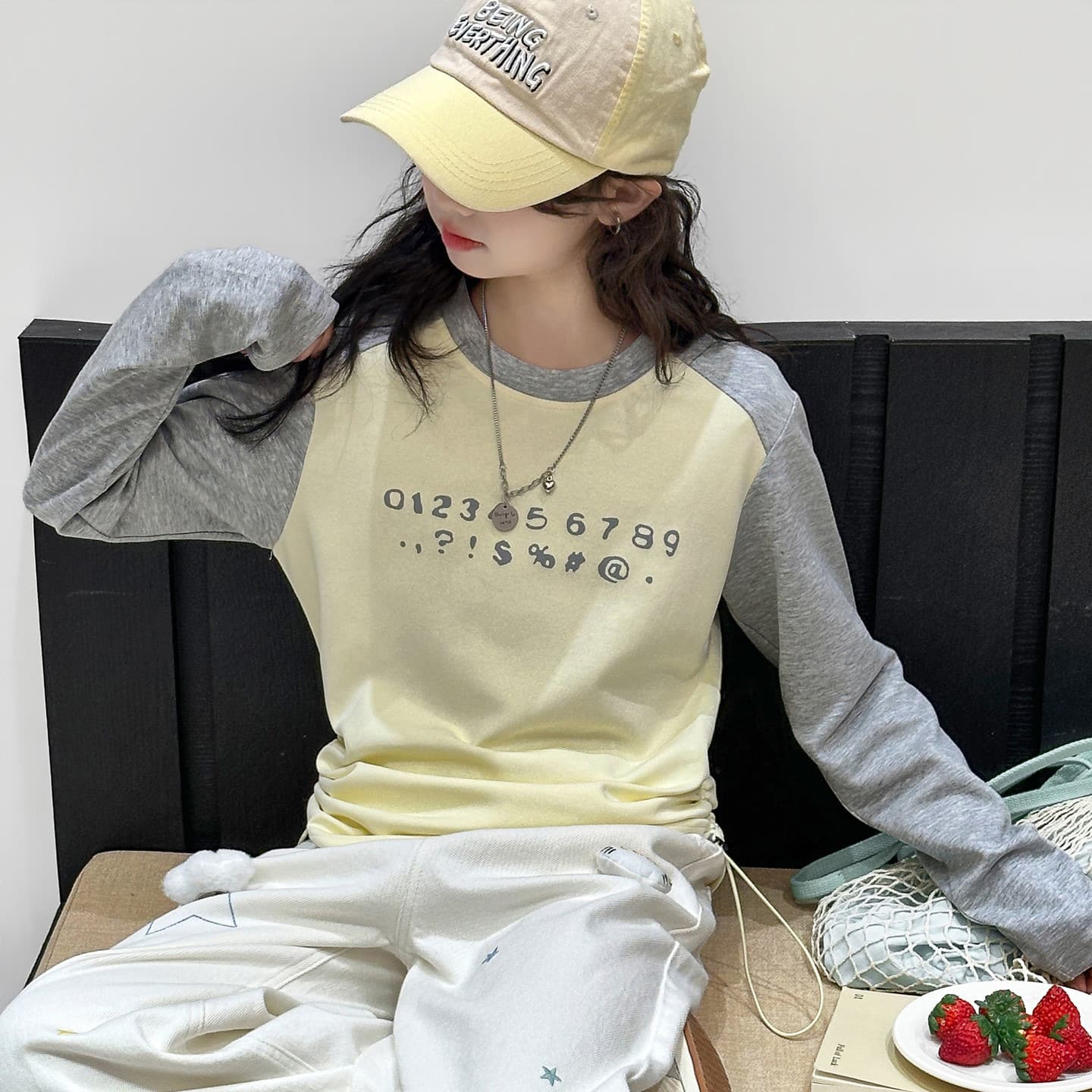 Girls' super good-looking long-sleeved T-shirts for autumn 2026 new children's tops for girls, middle and large children, foreign style Korean style bottoming shirts
