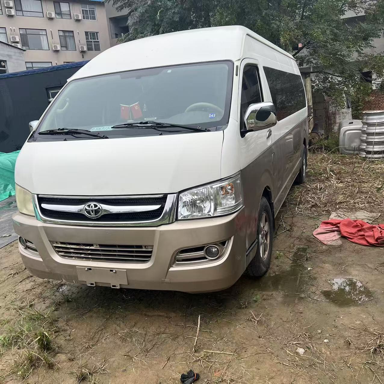 Export high-quality small passenger vehicle Hiace HIACE 13 seats minibus business commuter bus