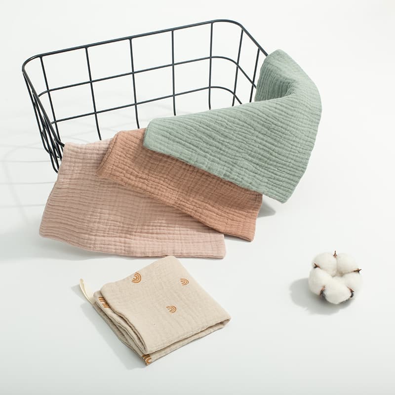 New Baby Gauze Cotton Four-Layer Small Washcloths, Drool Bibs, Feeding Cloths, Handkerchiefs