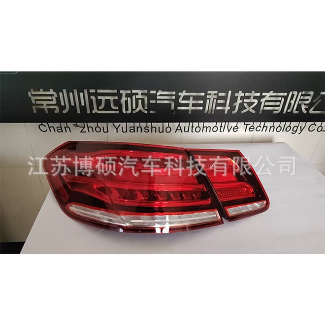 For Mercedes-Benz 2014-2016 E-Class W212 New Flat Headlight L:2129060303 R:2129060403