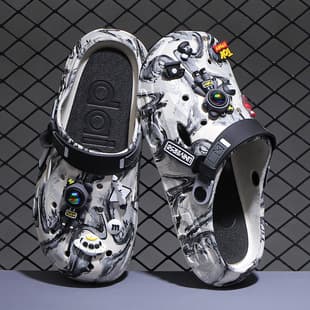 EVA Crocs-style shoes for men, summer 2025 new arrival, anti-slip, odor-proof, beach slippers, outdoor wear, DIY sports sandals for men.