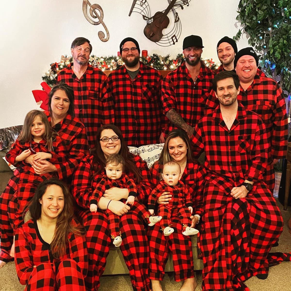 Amazon eBay 2022 Western Christmas Plaid New Shirt Parent-child Outfit Home Set Pajamas