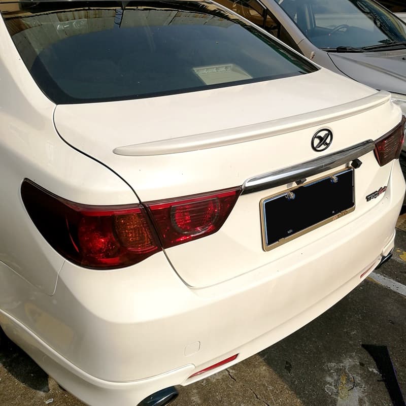 Suitable for 2010-2017 Toyota Reiz Rear Wing, New and Old Reiz Custom Modification, No Drilling Required, ABS Paint, Tail Spoiler