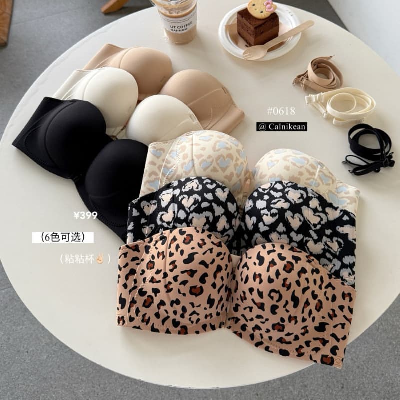 Strapless Leopard Print Sexy Leopard Print Bra with Front Closure, Push-Up, Anti-Slip, Smooth, Breathable, and Comfortable Wire-Free Design, Perfect for Jumping.