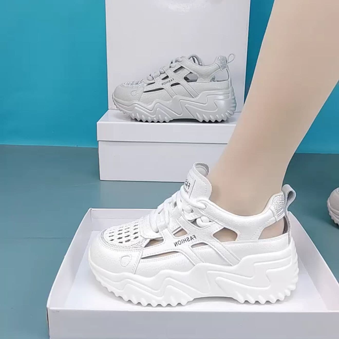 2026 Trendy Dad Shoes Women 2026 Summer Mesh Breathable Versatile Dad Shoes Student Hollow Out Sports Casual Shoes