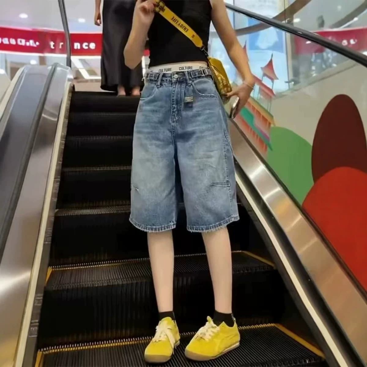 New Summer Fashion Design Wide-Leg Denim Mid-Length Shorts for Plus Size Women, High-Waist Slimming Loose Versatile Five-Point Pants