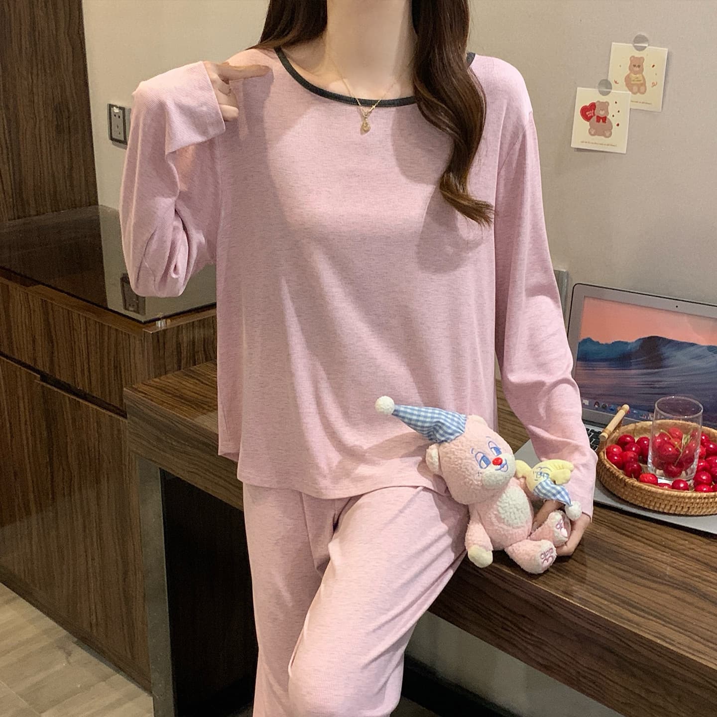 Autumn and winter pajamas for women, rayon brushed striped round neck, long-sleeved trousers, warm Korean style casual home wear set