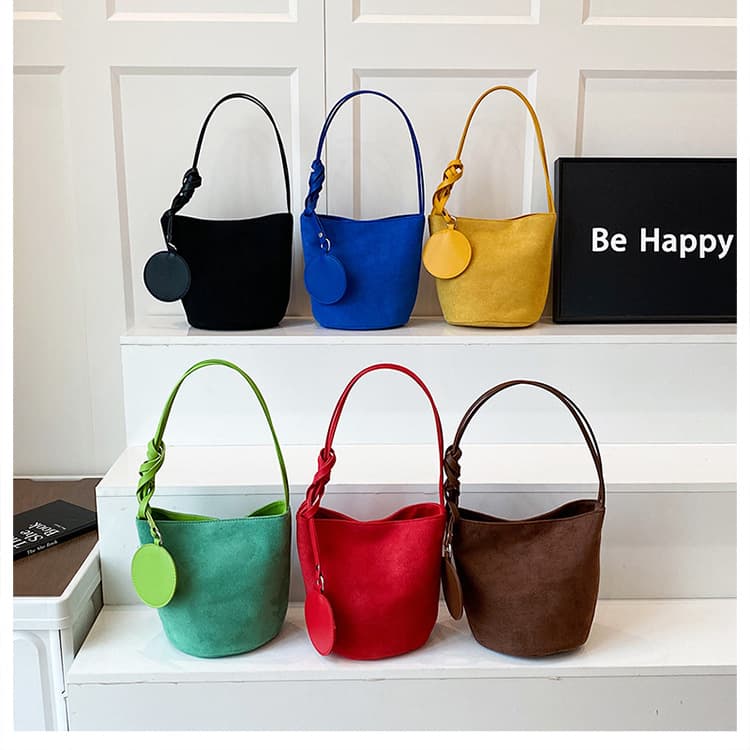 Shoulder bag women's 2026 new trend fashion shoulder bag niche bucket bag retro solid color simple armpit bag