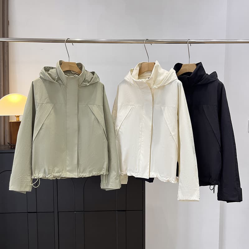 Women's Windproof Stand Collar Jacket 2026 Spring New Loose Casual Outdoor Hooded Short Jacket