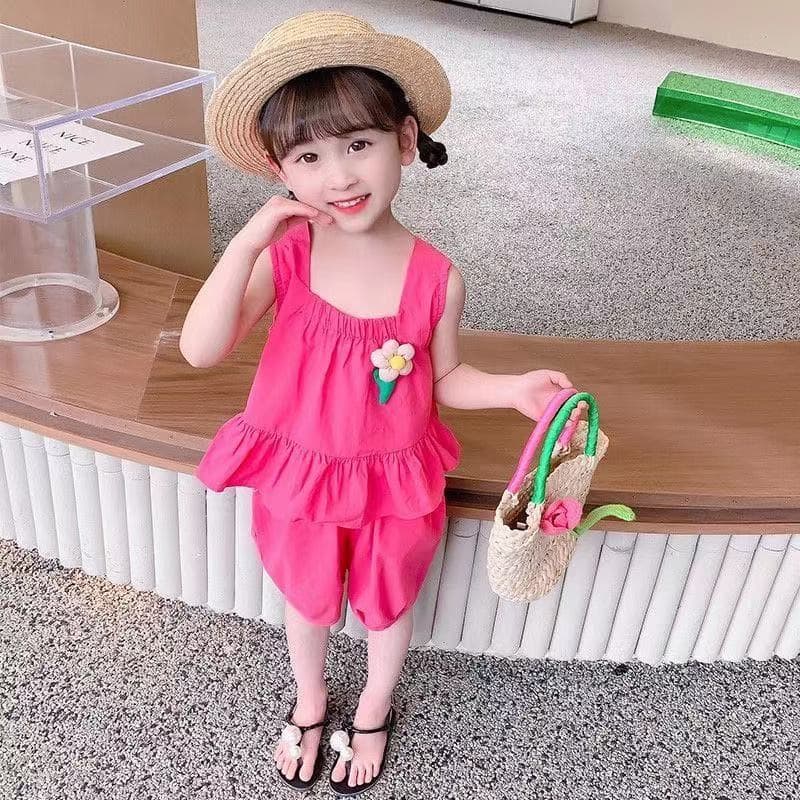 Girls' Two-Piece Set Fashionable Summer Vest and Shorts Outfit for Baby Girls