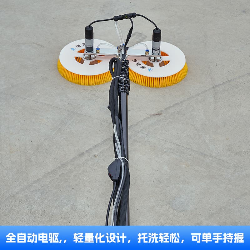 Electric Cleaner Solar Panel Cleaning Tool Robot Dry Wash Water Spray Cleaning Brush