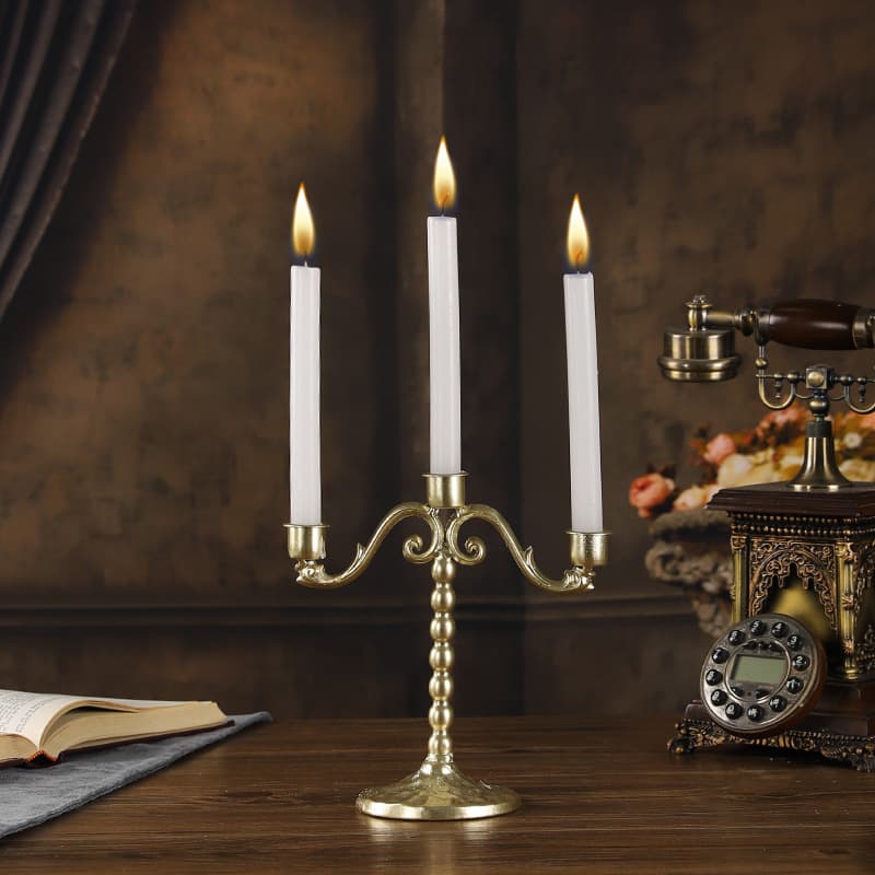 European Vintage Old-Style Candle Holder for Living Room Home Decorative Candle Stand Hotel Wedding Candlelight Dinner Craft