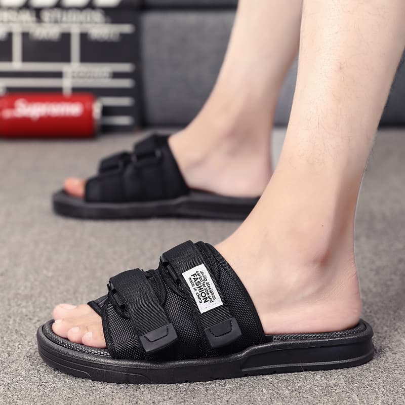 2025 Summer Beach Sandals Outdoor Flip Flops Anti-Slip Odor-Resistant Stylish Men's Casual Slippers for Outdoor Wear