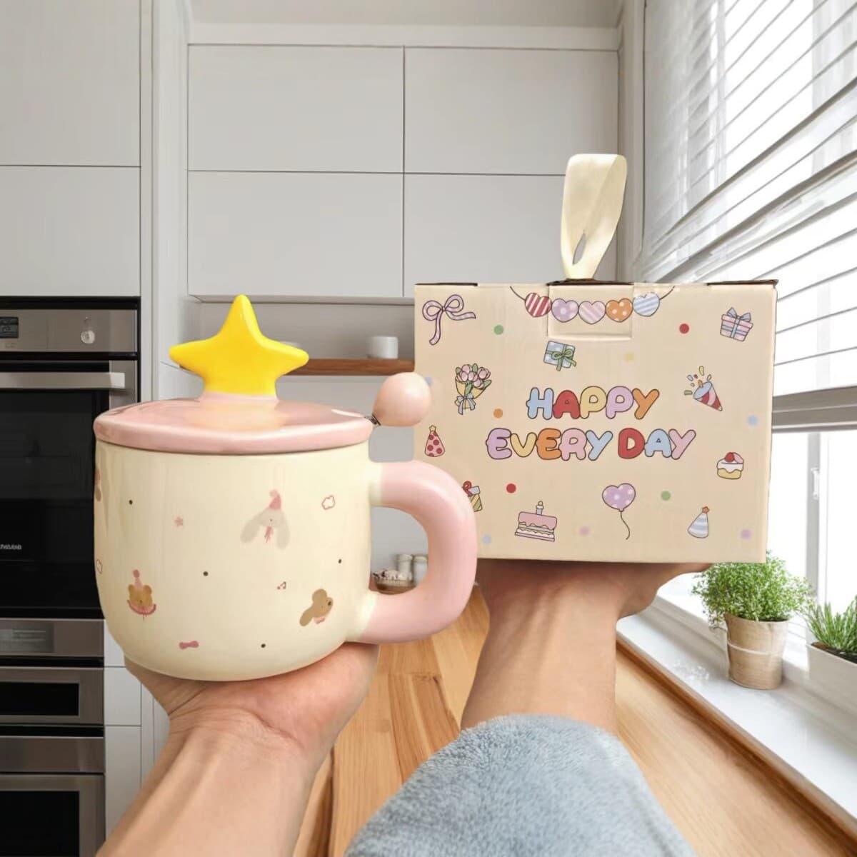 Cute Star Lid Cartoon Ceramic Mug with Lid, High-Quality Design Water Cup, Birthday Gift for Women, Party Favor