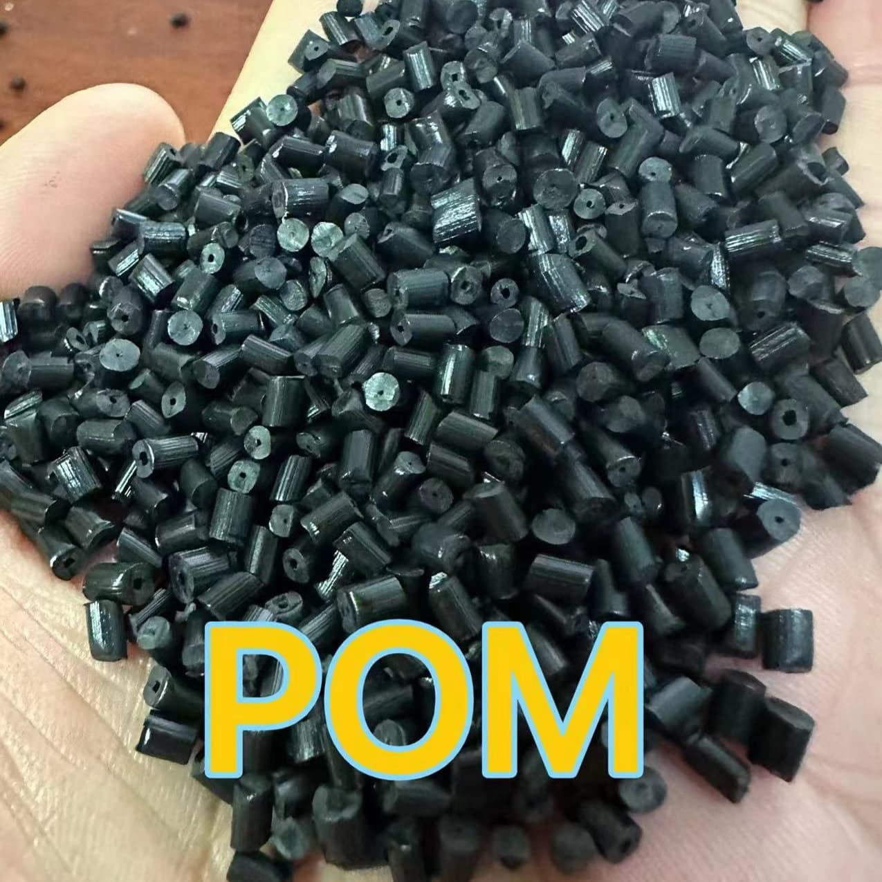 Direct from manufacturer POM recycled plastic pellets, polyoxymethylene with high flow, wear and high-temperature resistance, thermally stable for injection molding.