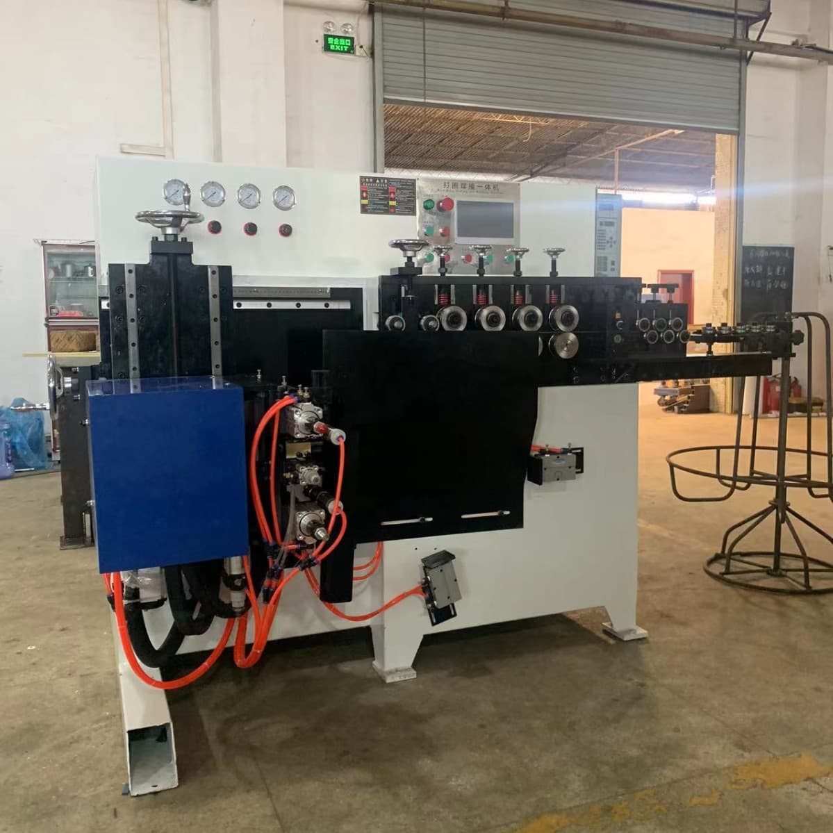 Guangdong Huolong High-Precision Servo Coiling and Butt Welding Machine, 25 Products per Minute for 300mm Coils