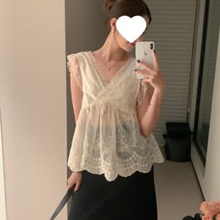 French Lace Vest Top Summer Women High Quality Simple Fashion Camisole Lace Top Sexy