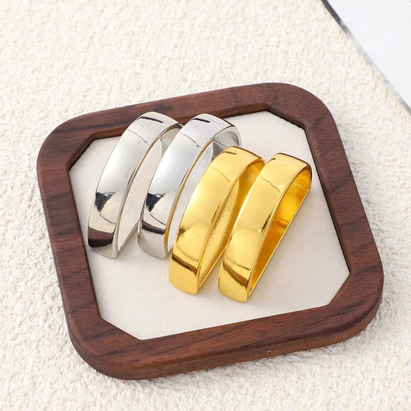New Alloy Semi-Circular Napkin Ring, Polished D-Shape Minimalist Metal Hotel Decoration Napkin Holder for Table Setting
