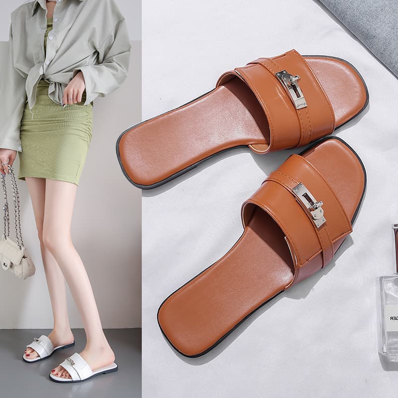 Fashionable Summer Flat Sandals Women's Outdoor Wear Lock Buckle Slippers Holiday Stylish Shoes Rubber Sole Casual Slip-On