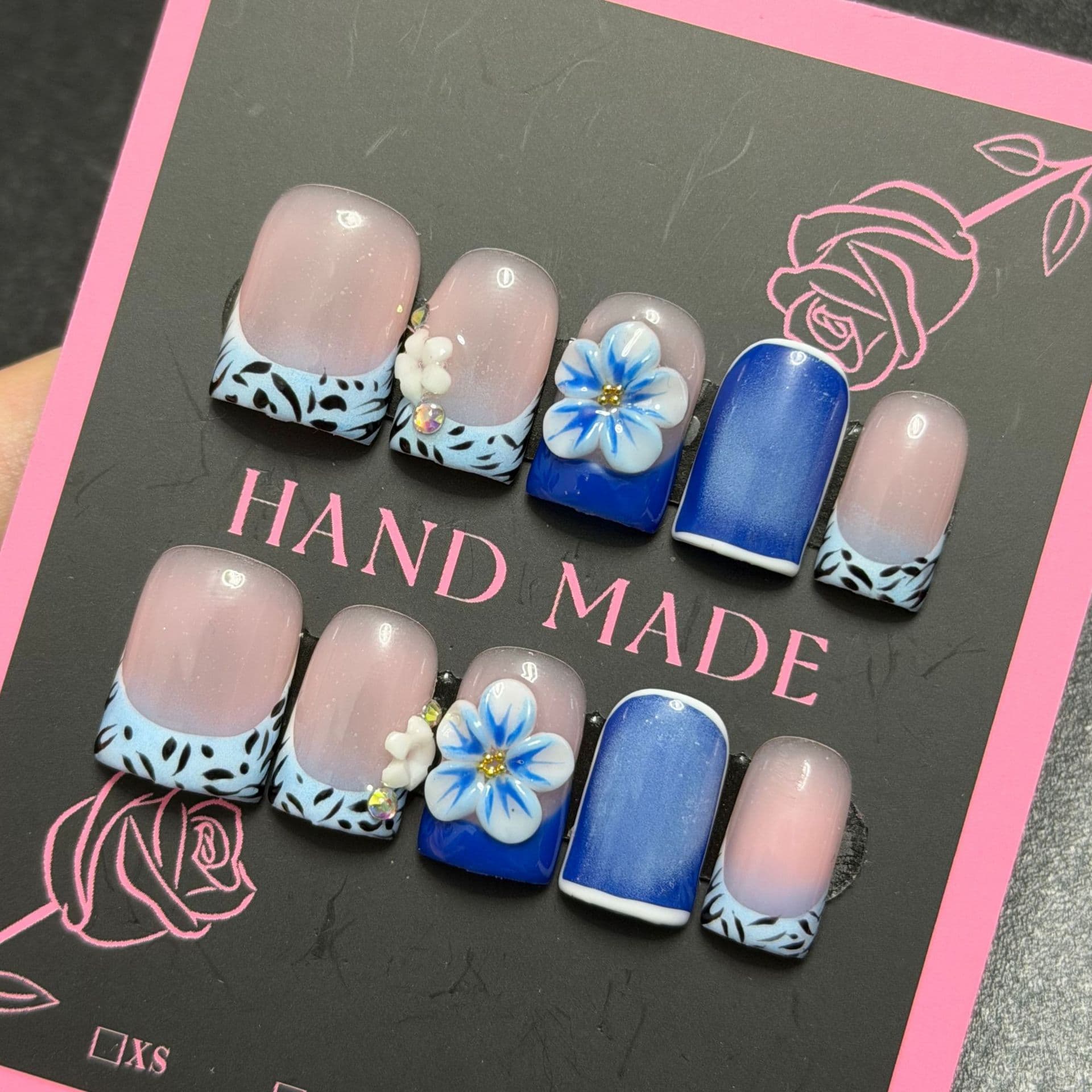 Hot-selling cross-border European and American fashion sweet-cool style short square 3D carved French leopard print handmade press-on nails