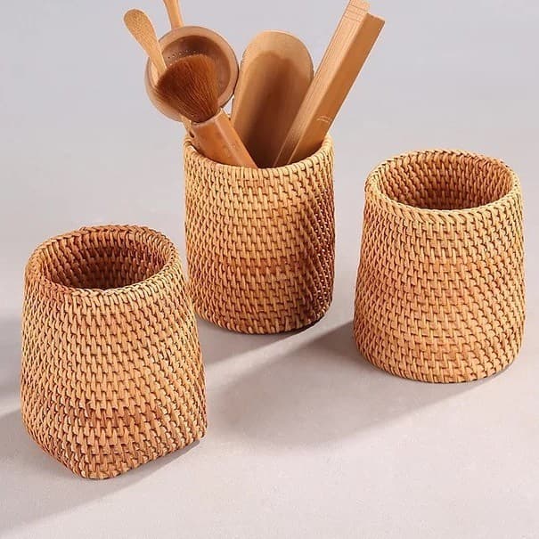 Vietnamese Autumn Rattan Woven Straw Desktop Office Stationery Makeup Tea Ceremony Six Gentlemen Accessories Storage Box Organizer Pen Holder