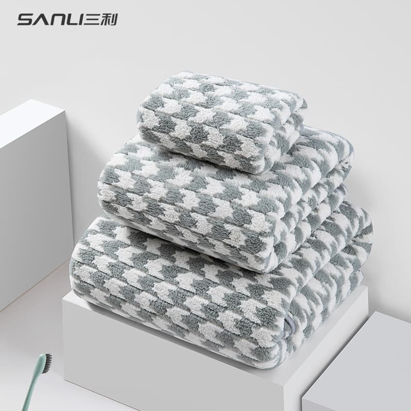 Sanli Towel Coral Fleece Bath Towel Stronger Water Absorption Than Pure Cotton Towel Large Bath Towel Adult Bath Towel Houndstooth Bath Towel